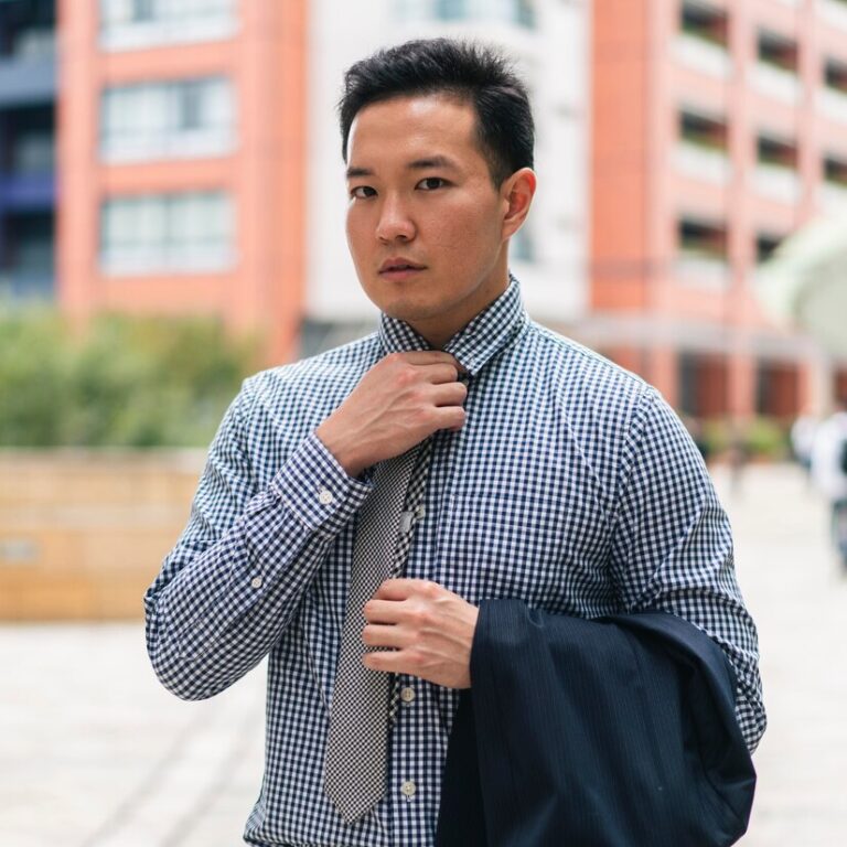 front view business man suit 23 2148730231 768x768 1